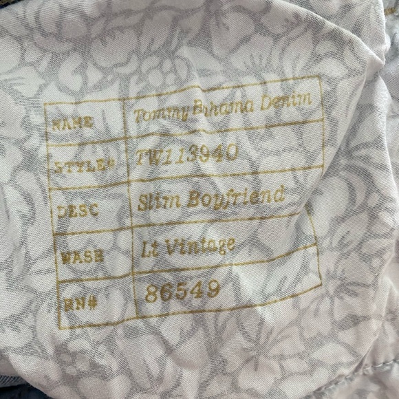 Tommy Bahama Slim Boyfriend Light Vintage Wash Jeans - Picture 3 of 3